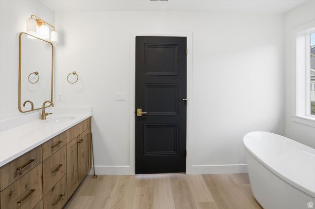 128 N 900 E, Hyde Park, UT 84318