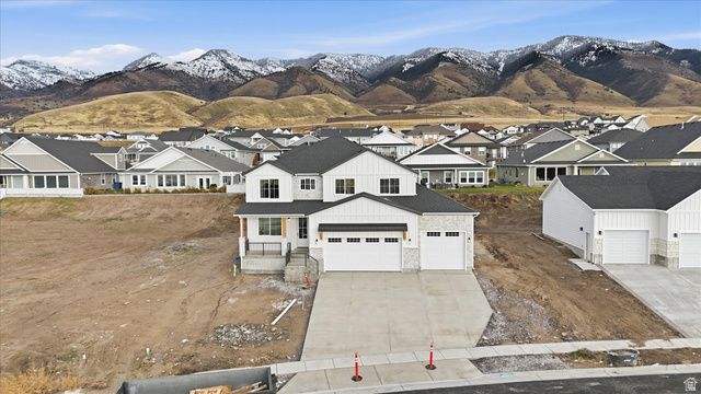 128 N 900 E, Hyde Park, UT 84318