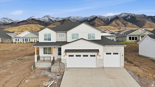128 N 900 E, Hyde Park, UT 84318