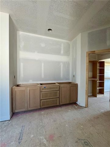 7711 NE 103rd Terrace, Kansas City, MO 64157