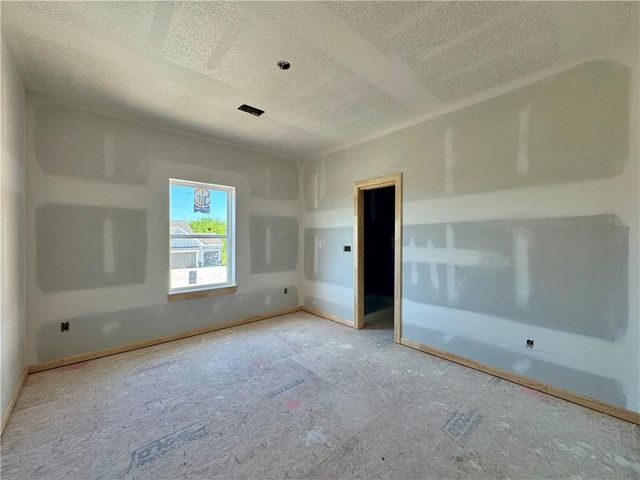 7711 NE 103rd Terrace, Kansas City, MO 64157