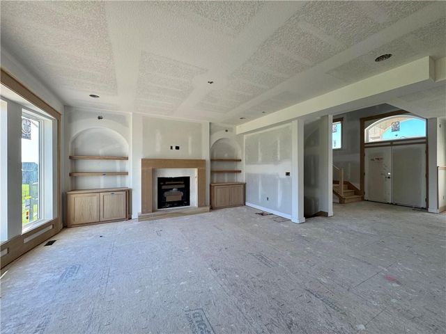 7711 NE 103rd Terrace, Kansas City, MO 64157
