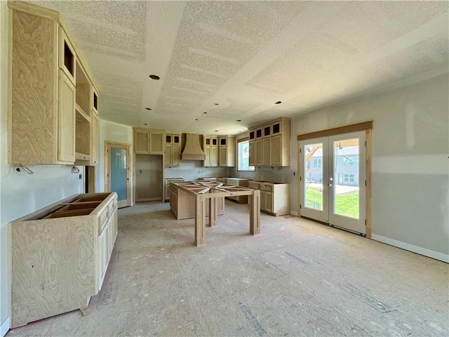 7711 NE 103rd Terrace, Kansas City, MO 64157