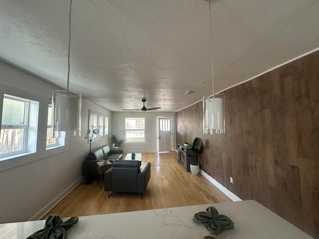 813 Marquette Avenue NW, Albuquerque, NM 87102