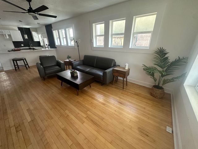 813 Marquette Avenue NW, Albuquerque, NM 87102