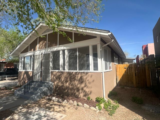 813 Marquette Avenue NW, Albuquerque, NM 87102
