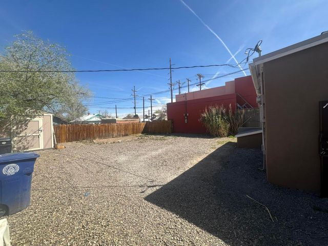 813 Marquette Avenue NW, Albuquerque, NM 87102