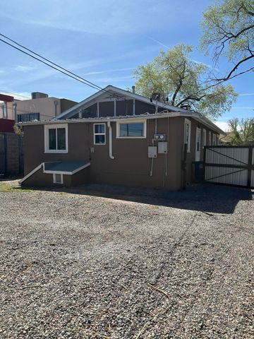 813 Marquette Avenue NW, Albuquerque, NM 87102