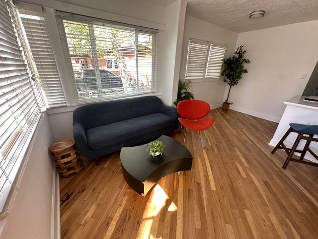 813 Marquette Avenue NW, Albuquerque, NM 87102