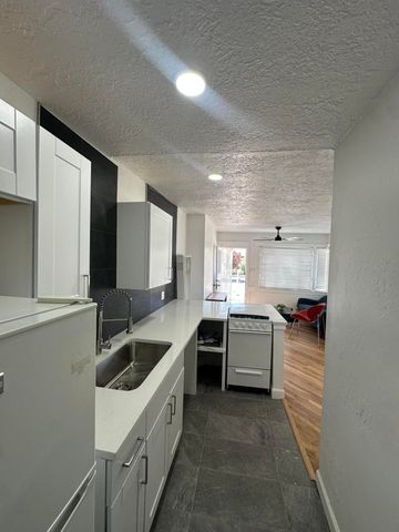 813 Marquette Avenue NW, Albuquerque, NM 87102