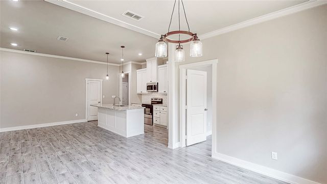 213 S Loveless Street, Bullard, TX 75757