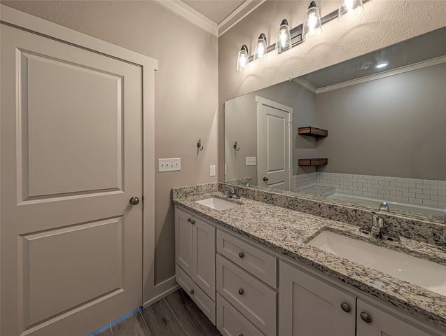 213 S Loveless Street, Bullard, TX 75757