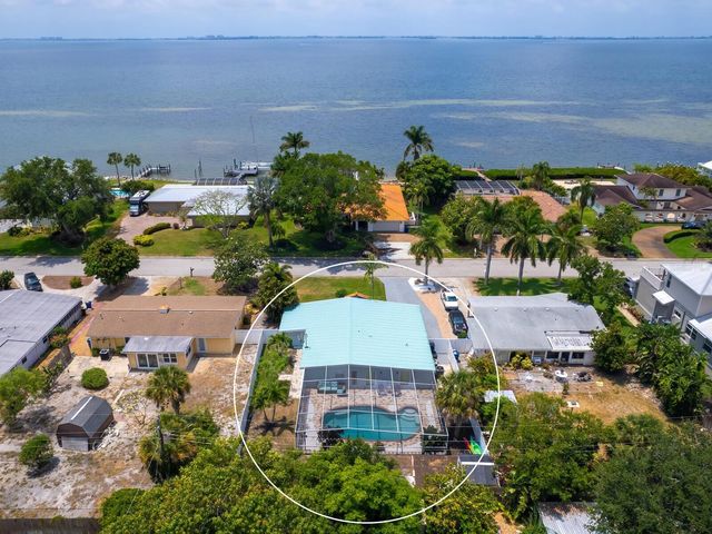 3115 BAY DRIVE, Bradenton, FL 34207