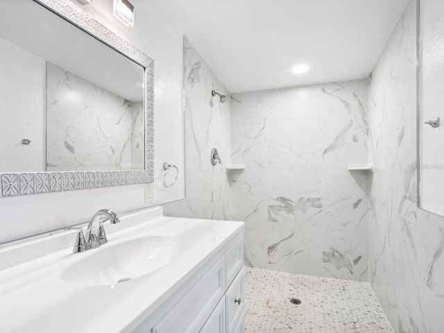 3115 BAY DRIVE, Bradenton, FL 34207