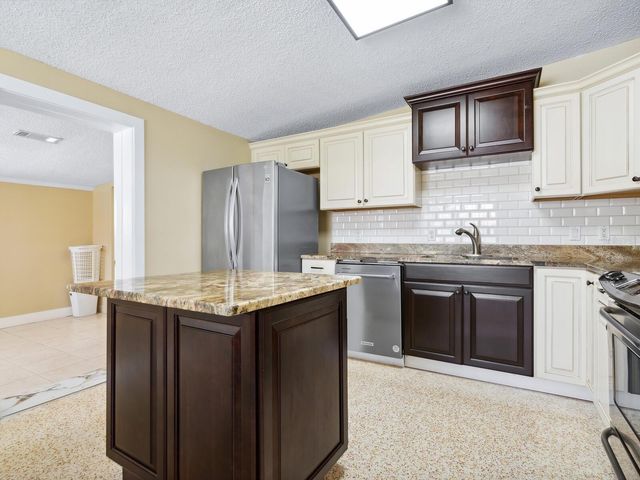 3115 BAY DRIVE, Bradenton, FL 34207