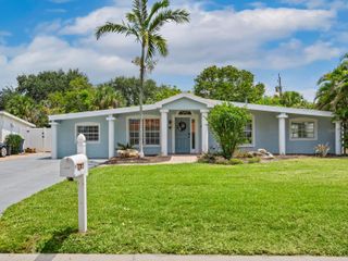 3115 BAY DRIVE, Bradenton, FL 34207