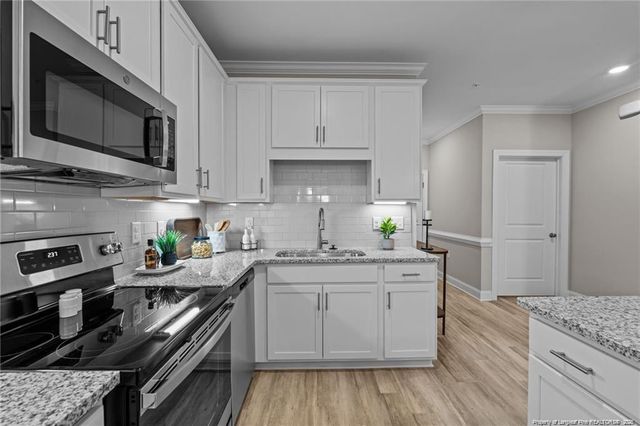 188 Gallery Drive 302, Spring Lake, NC 28390