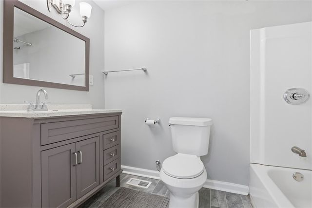 2400 Leticoe St, South Side, PA 15203