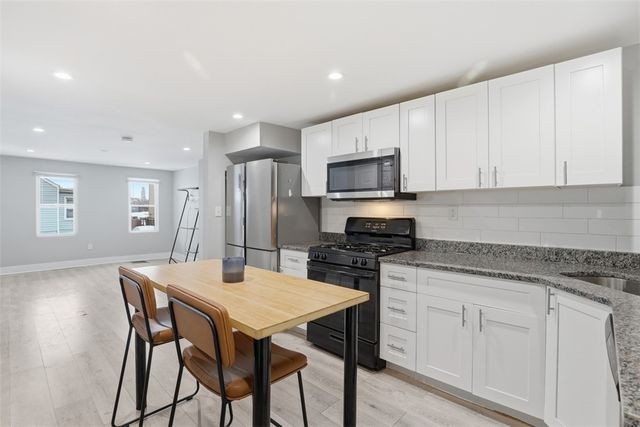 2400 Leticoe St, South Side, PA 15203