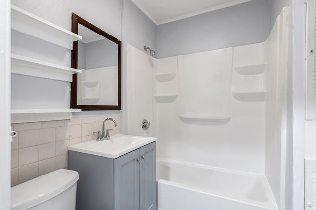 21-23 Lafayette Ave 2, Lawrence, MA 01843