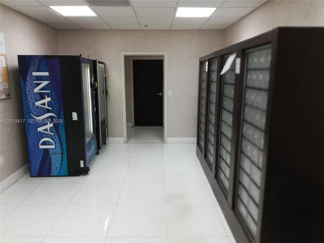 12550 Biscayne Blvd 605, North Miami, FL 33181