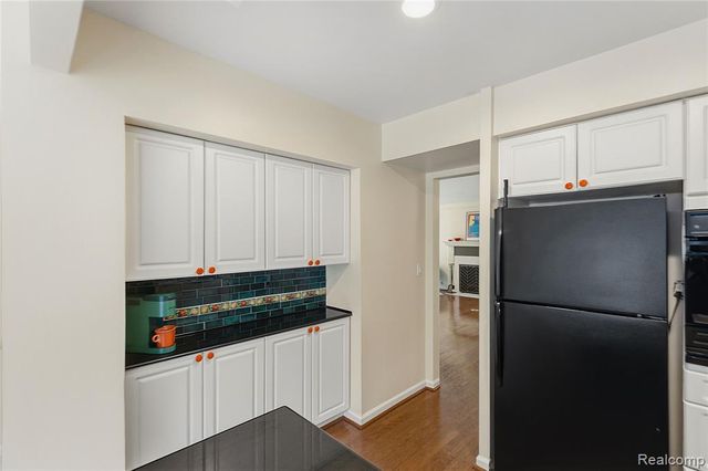 4042 Chablis Street, West Bloomfield, MI 48323