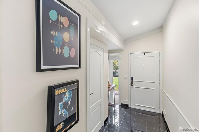 4042 Chablis Street, West Bloomfield, MI 48323