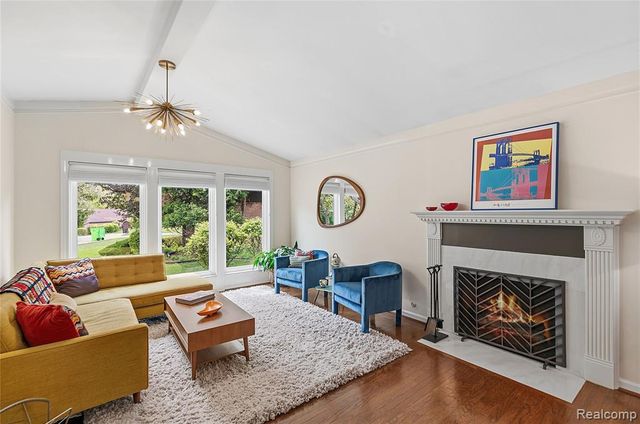 4042 Chablis Street, West Bloomfield, MI 48323