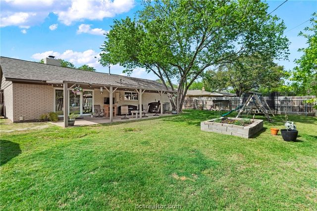 3517 Oak Hollow, Bryan, TX 77802