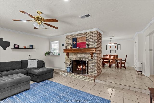 3517 Oak Hollow, Bryan, TX 77802