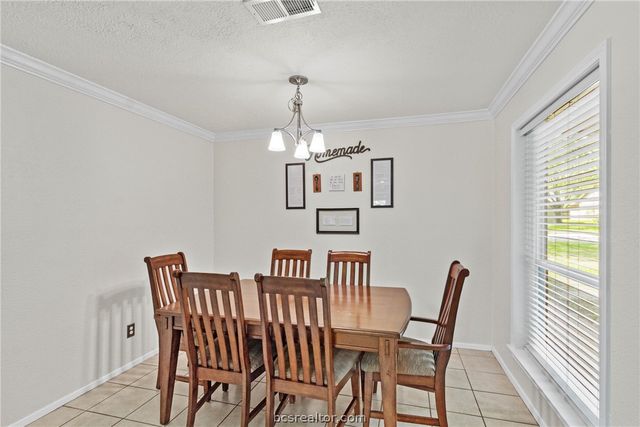 3517 Oak Hollow, Bryan, TX 77802