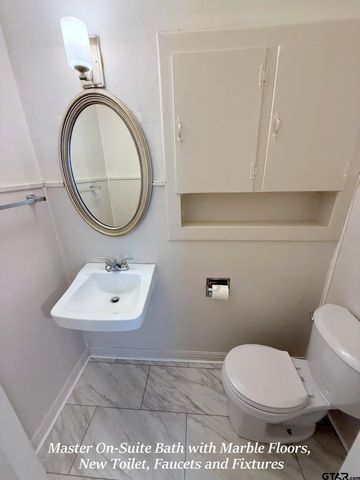 902 W 9th St., Tyler, TX 75701