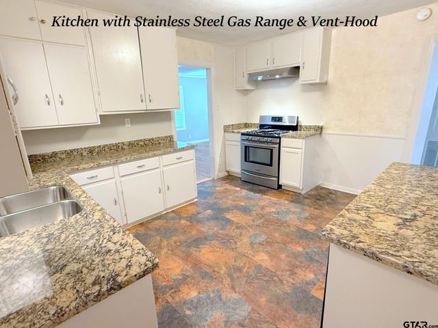 902 W 9th St., Tyler, TX 75701