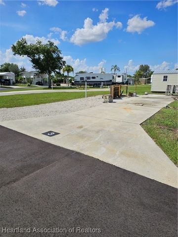 3 Oak Ridge Circle, Lake Placid, FL 33852