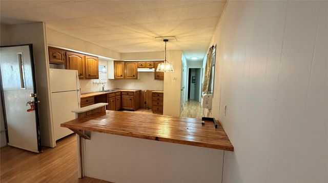 247 N Onalaska, Onalaska, TX 77360