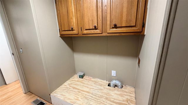 247 N Onalaska, Onalaska, TX 77360