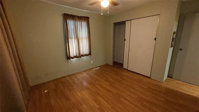 247 N Onalaska, Onalaska, TX 77360