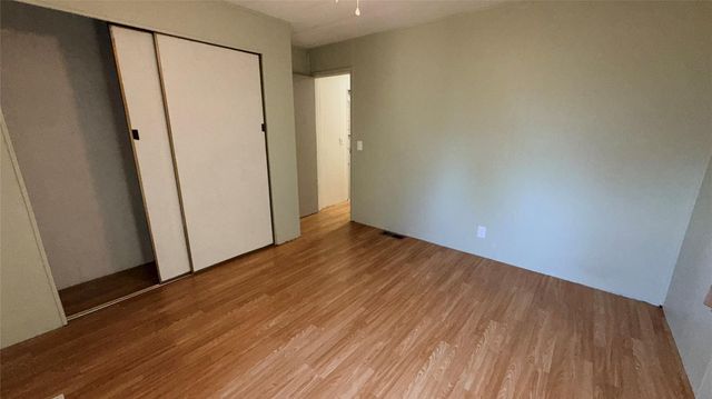 247 N Onalaska, Onalaska, TX 77360