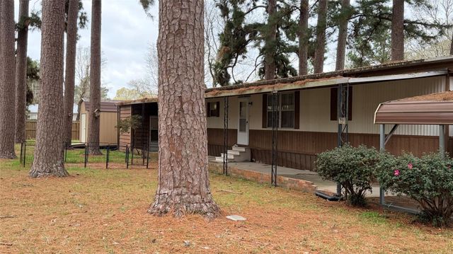 247 N Onalaska, Onalaska, TX 77360