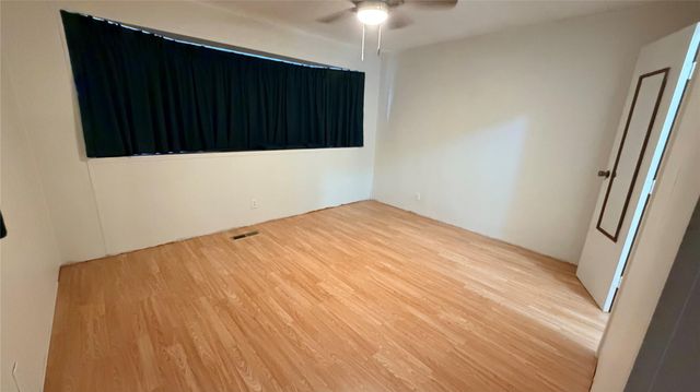 247 N Onalaska, Onalaska, TX 77360