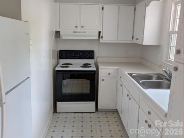 916 Mcalway Road D, Charlotte, NC 28211