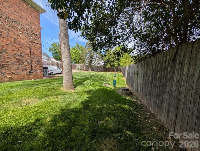 916 Mcalway Road D, Charlotte, NC 28211