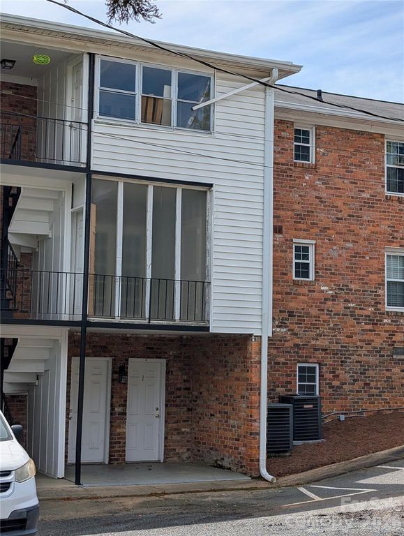 916 Mcalway Road D, Charlotte, NC 28211