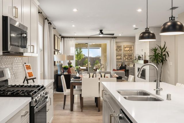 9450 Preservation St, Roseville, CA 95747