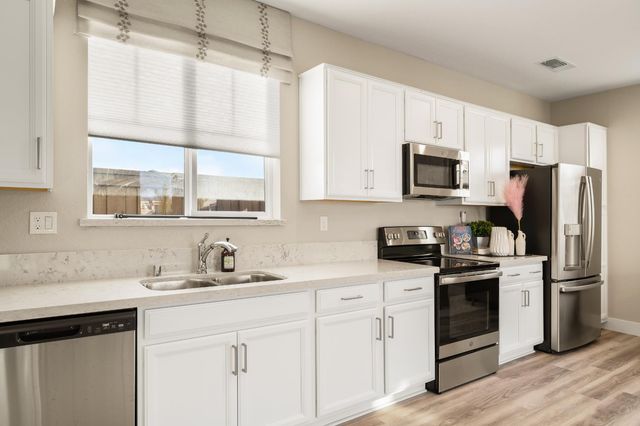 9450 Preservation St, Roseville, CA 95747