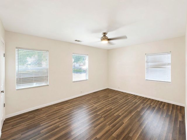 1414 N Binkley Avenue, Sherman, TX 75092