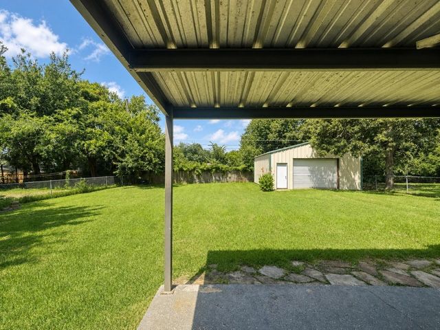 1414 N Binkley Avenue, Sherman, TX 75092