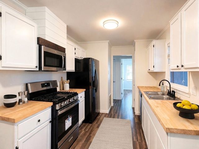 1414 N Binkley Avenue, Sherman, TX 75092
