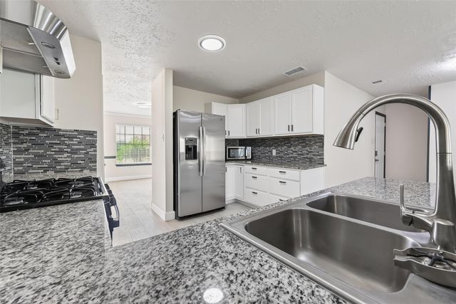 7534 Eight Willows, Missouri City, TX 77489