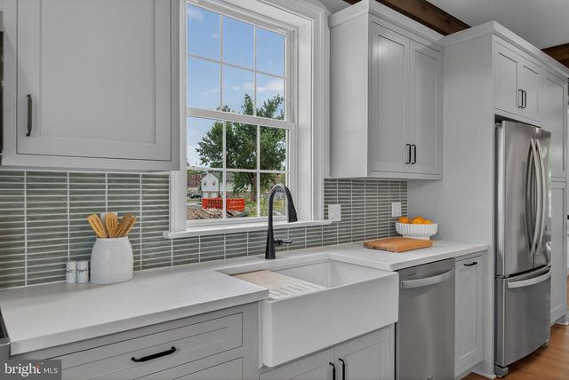 625 STEVENS AVE, Lancaster, PA 17602